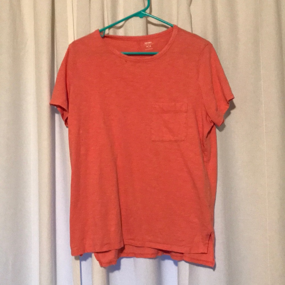 Old navy t-shirt